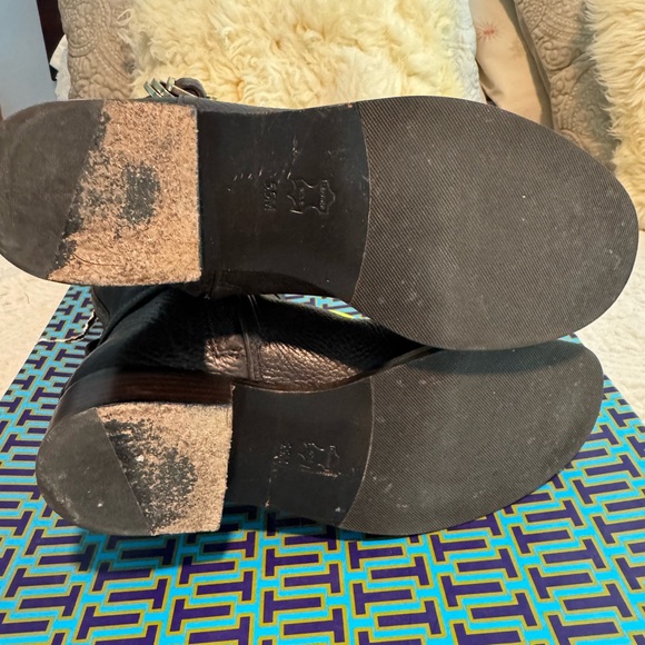 Tory Burch Marlene Riding boots in tumbled leather - Picture 9 of 12